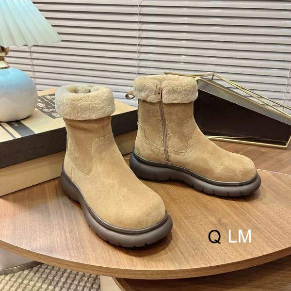 Picture of UGG Shoes _SKUUGGsz35-40ML101919779